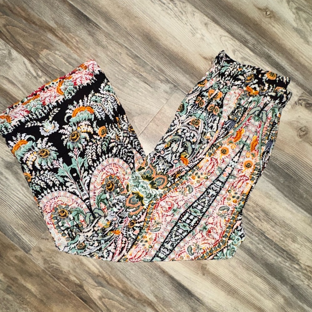 SHEIN Multicolor Floral Patterned Fabric